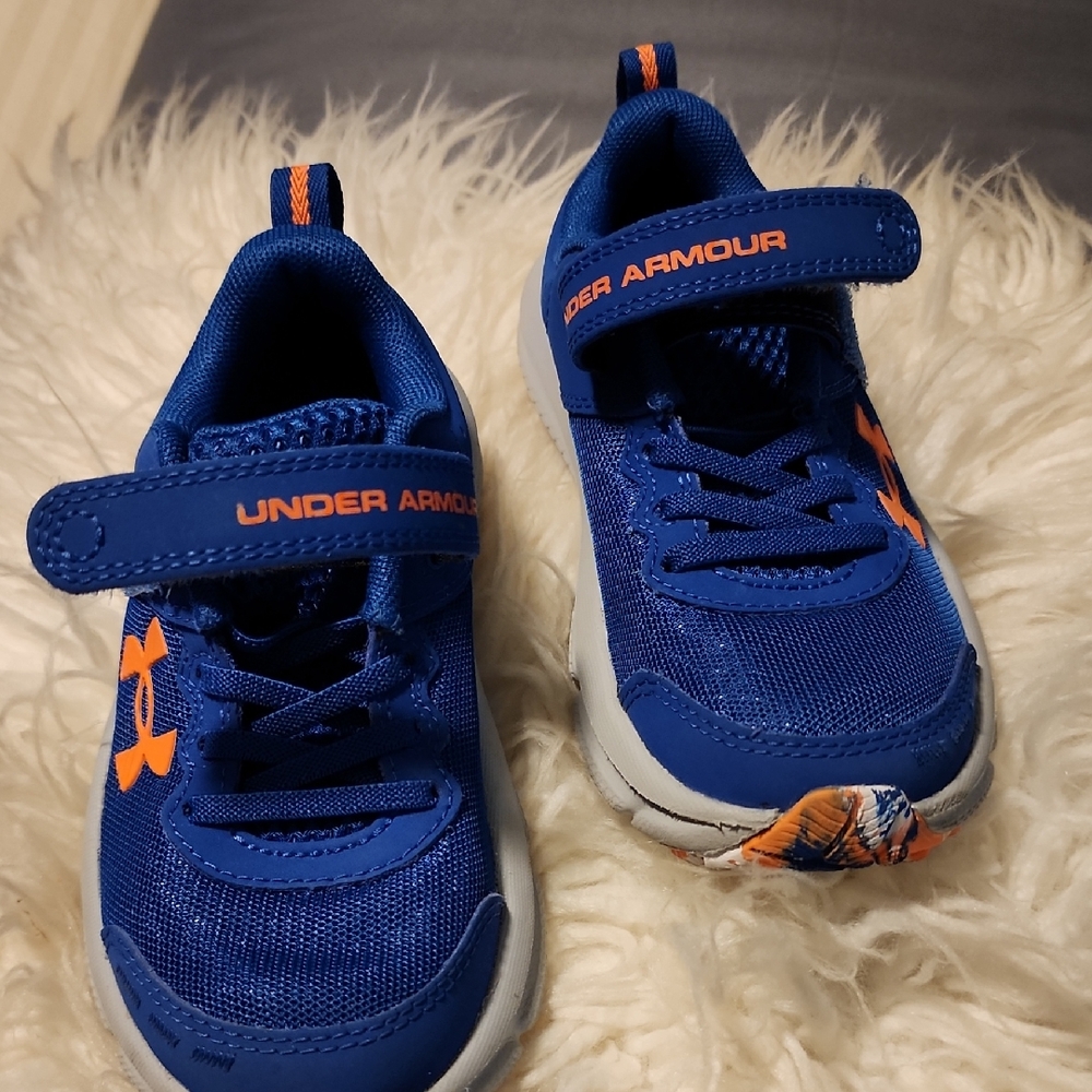 Under Armour Kids Sneakers in Blue and Orange